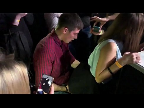 ❤️ Ekte sex på en russisk nattklubb. 18 år gammel russisk jente i anus og vagina knullet på en nattklubb Sexvideo på porno no.teatroporno.ru ❌❤
